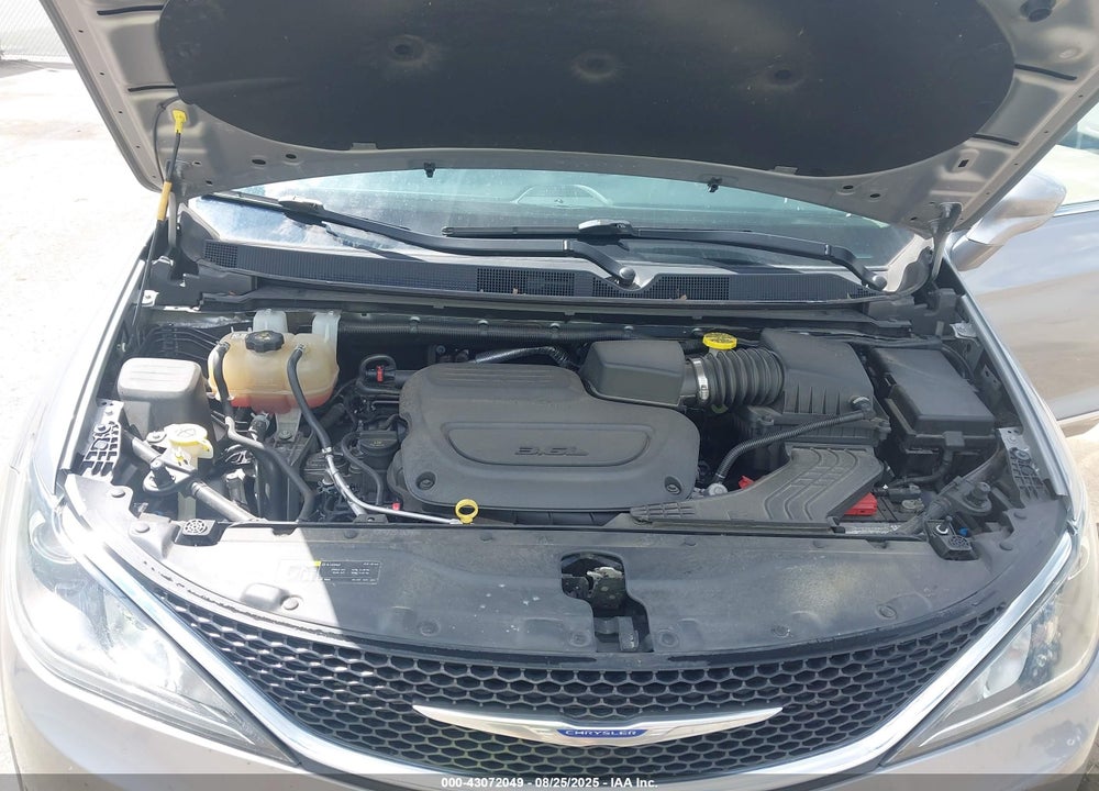 2020 CHRYSLER PACIFICA TOURING L VIN: 2C4RC1BGXLR279367