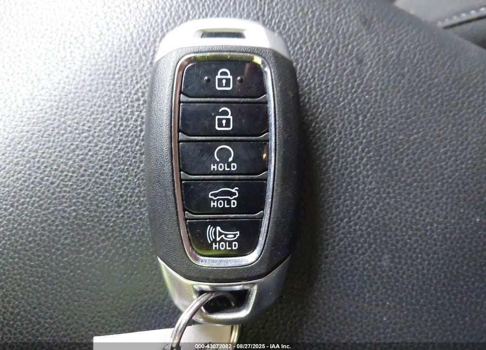 2022 HYUNDAI ELANTRA VIN: 5NPLN4AG3NH055697