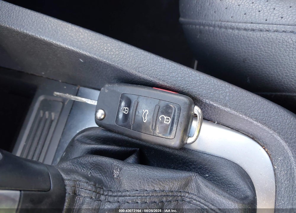 2014 VOLKSWAGEN JETTA VIN: 3VWD17AJ9EM418881