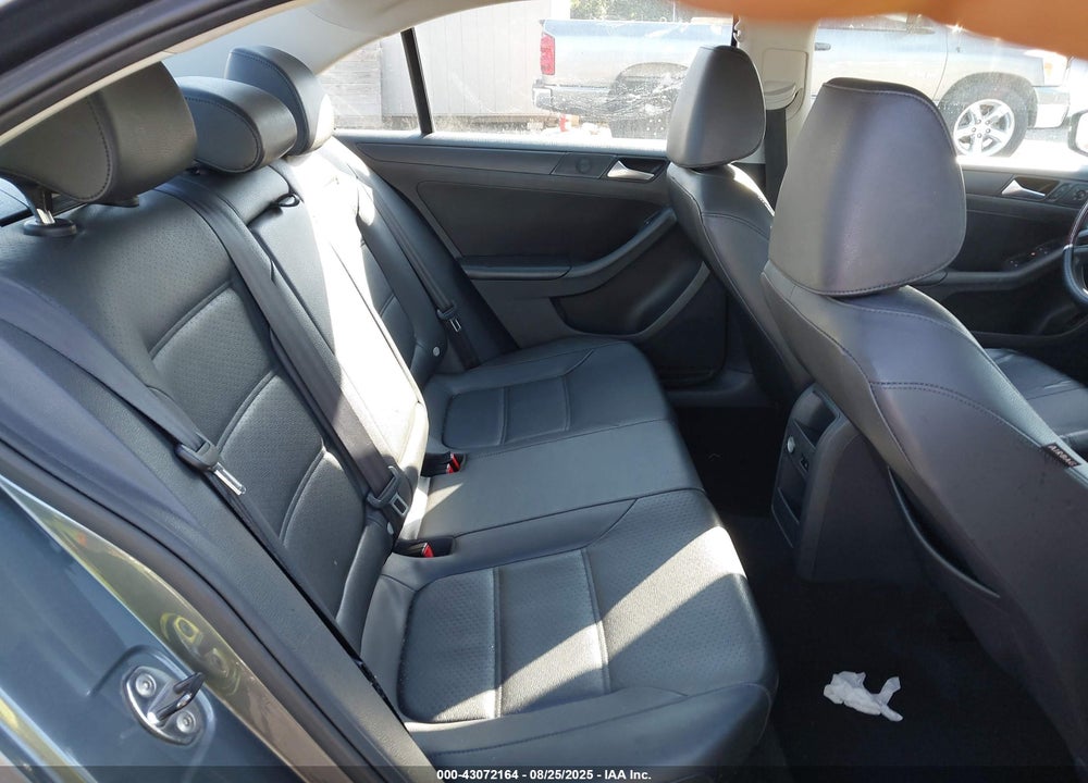 2014 VOLKSWAGEN JETTA VIN: 3VWD17AJ9EM418881