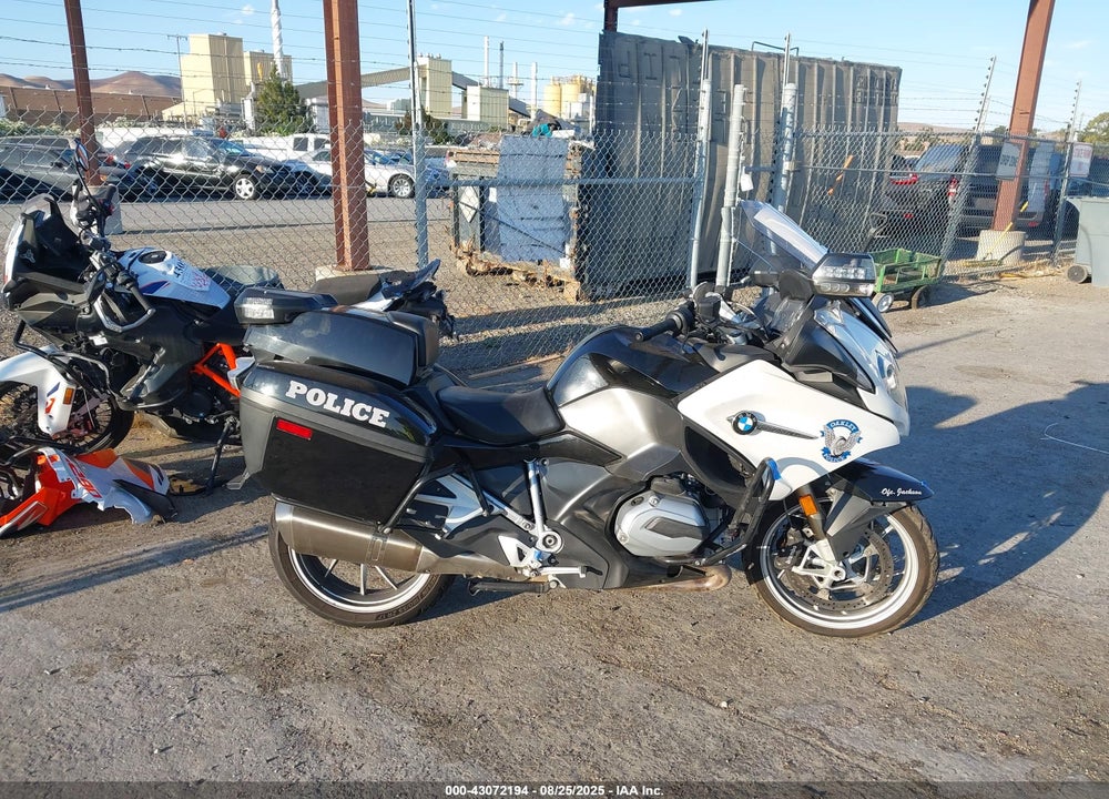 2018 BMW R1200 RT VIN: WB10A1304JZ466944