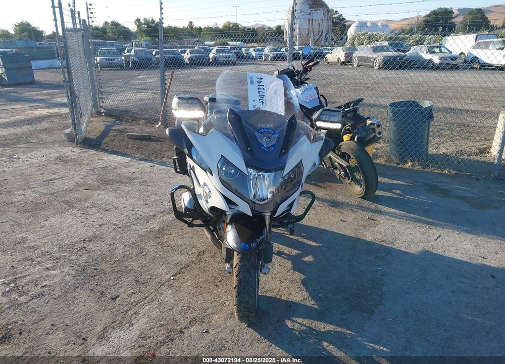 2018 BMW R1200 RT VIN: WB10A1304JZ466944
