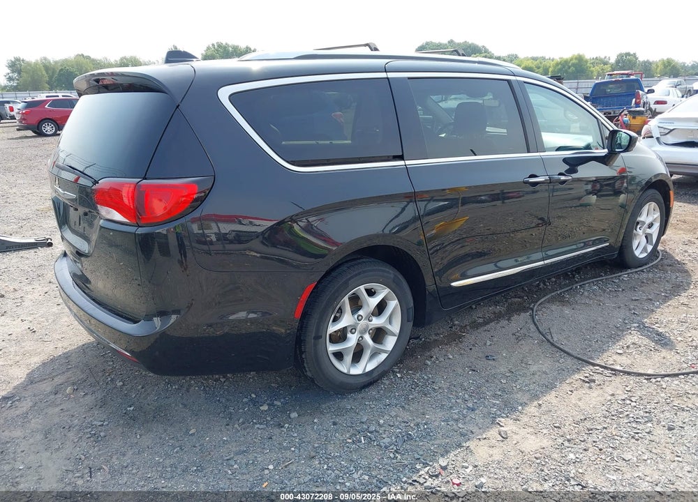 2017 CHRYSLER PACIFICA VIN: 2C4RC1EG9HR541236