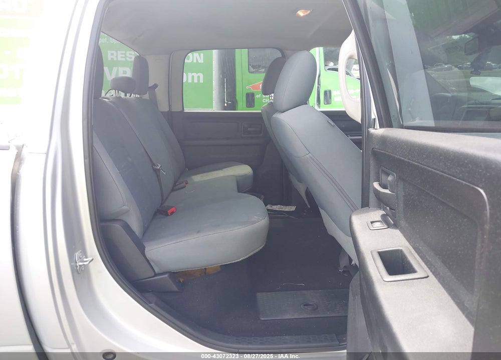 2018 RAM 3500 TRADESMAN  4X2 8' BOX VIN: 3C63RPGLXJG383669