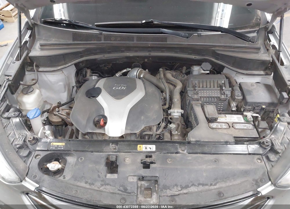 2016 HYUNDAI SANTA FE VIN: 5XYZWDLA5GG316967