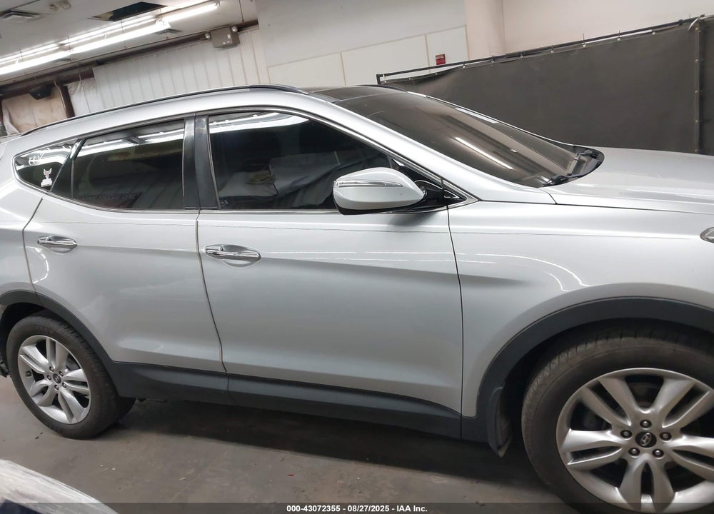 2016 HYUNDAI SANTA FE VIN: 5XYZWDLA5GG316967