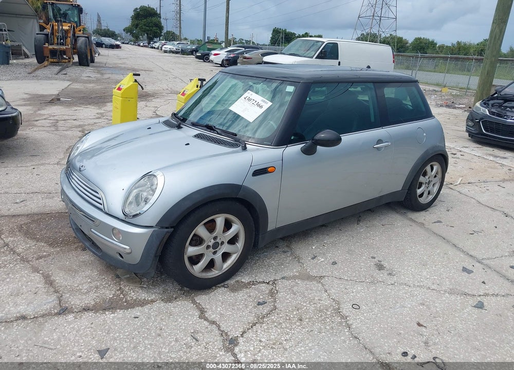 2002 MINI COOPER VIN: WMWRC33482TE11873