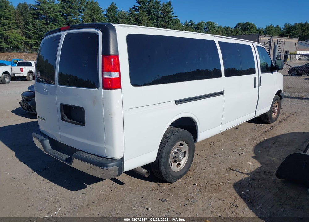 2020 CHEVROLET EXPRESS PASSENGER RWD 3500 EXTENDED WHEELBASE LT VIN: 1GAZGPFG1L1127444