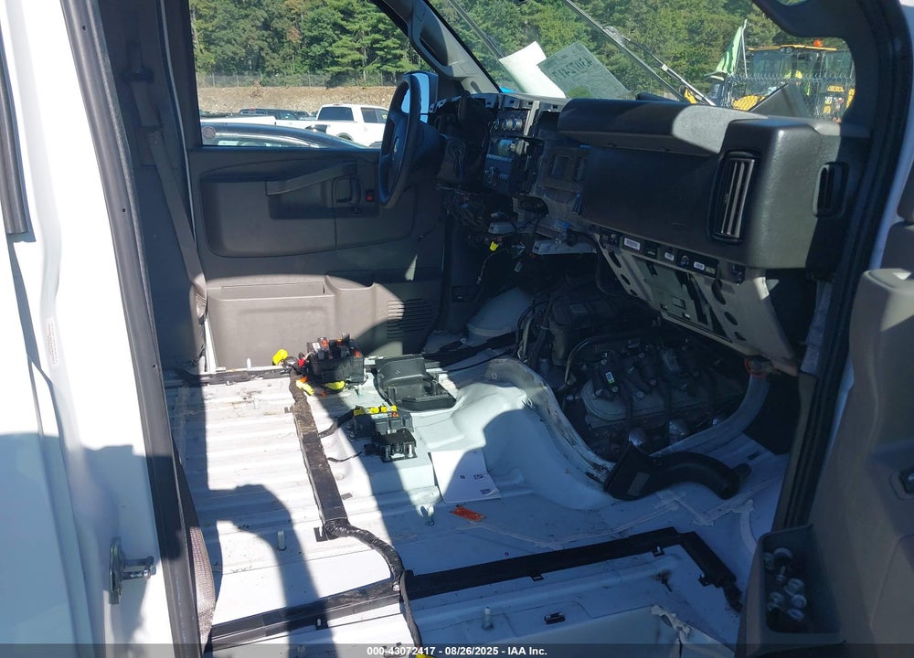 2020 CHEVROLET EXPRESS PASSENGER RWD 3500 EXTENDED WHEELBASE LT VIN: 1GAZGPFG1L1127444