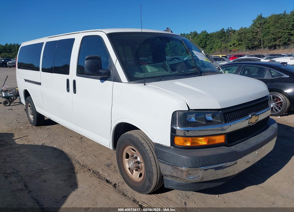 2020 CHEVROLET EXPRESS PASSENGER RWD 3500 EXTENDED WHEELBASE LT VIN: 1GAZGPFG1L1127444