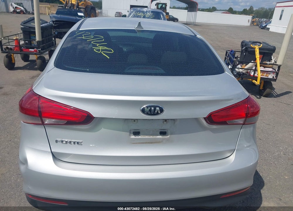2017 KIA FORTE VIN: 3KPFK4A77HE047925