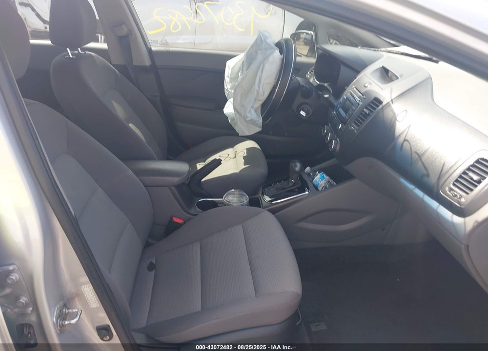 2017 KIA FORTE VIN: 3KPFK4A77HE047925