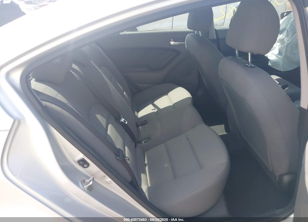 2017 KIA FORTE VIN: 3KPFK4A77HE047925