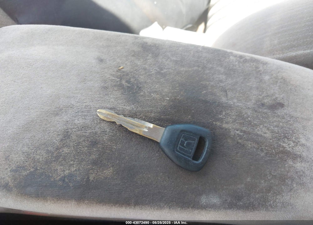 1998 HONDA ACCORD LX VIN: 1HGCG5640WA235387