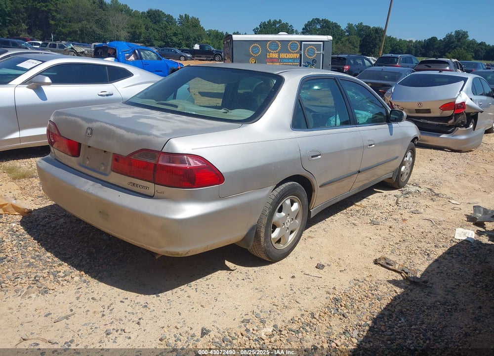 1998 HONDA ACCORD LX VIN: 1HGCG5640WA235387