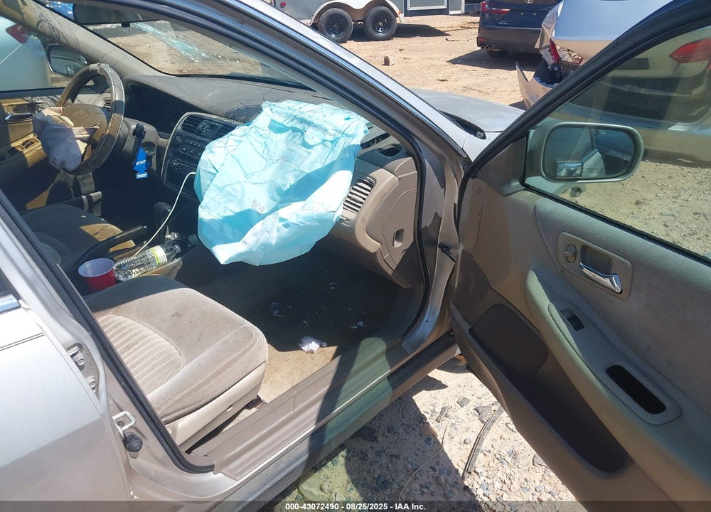 1998 HONDA ACCORD LX VIN: 1HGCG5640WA235387