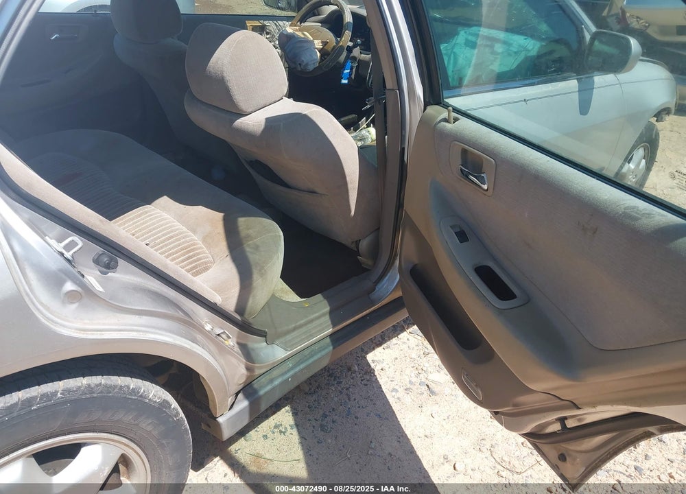 1998 HONDA ACCORD LX VIN: 1HGCG5640WA235387