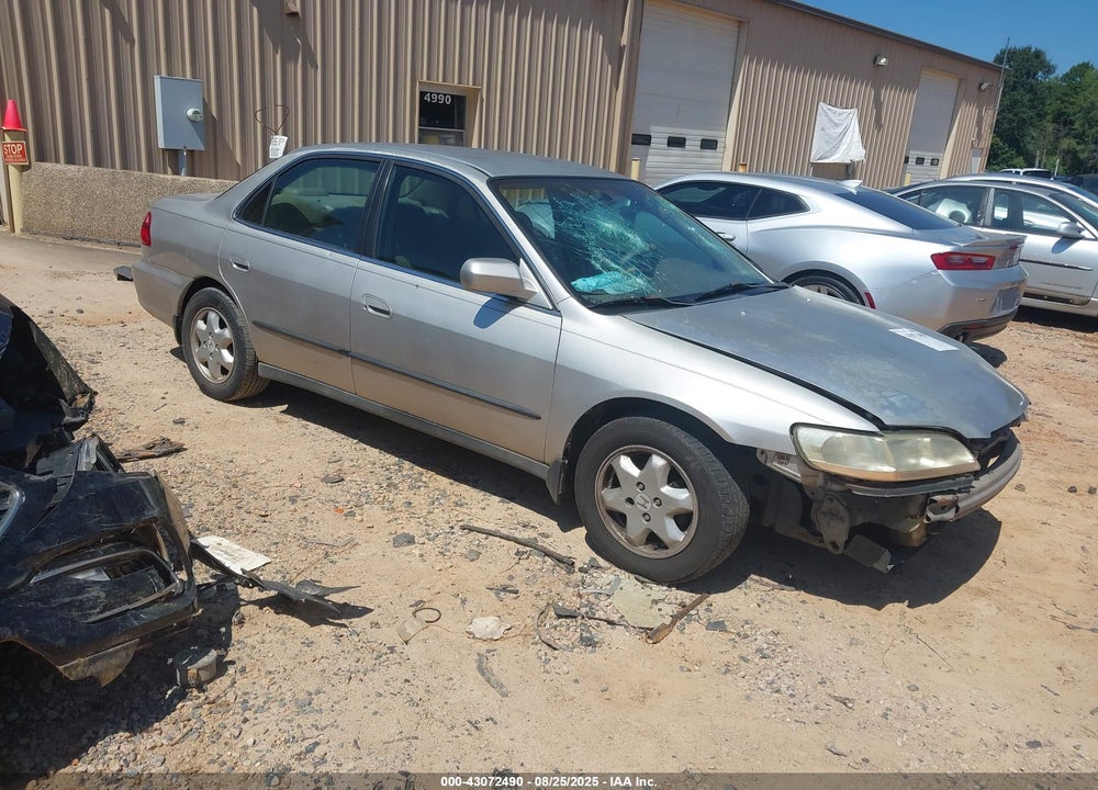1998 HONDA ACCORD LX VIN: 1HGCG5640WA235387