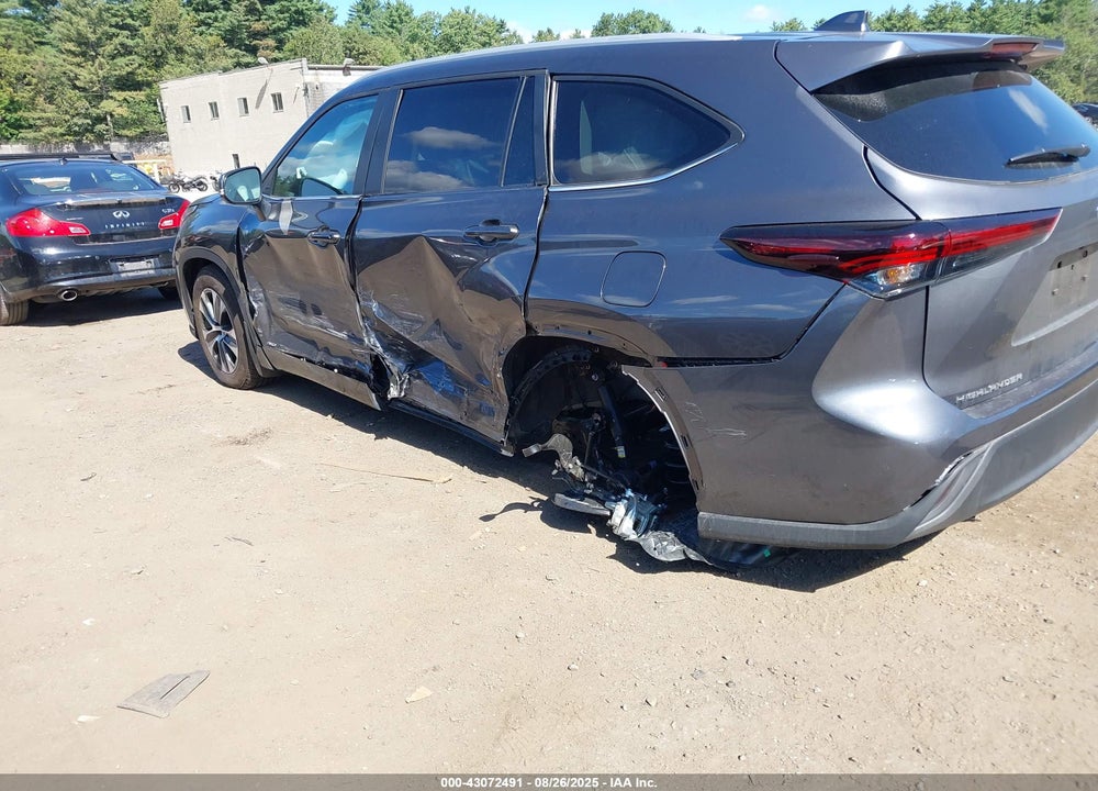 2025 TOYOTA HIGHLANDER HYBRID VIN: 5TDKBRCH2SS666513