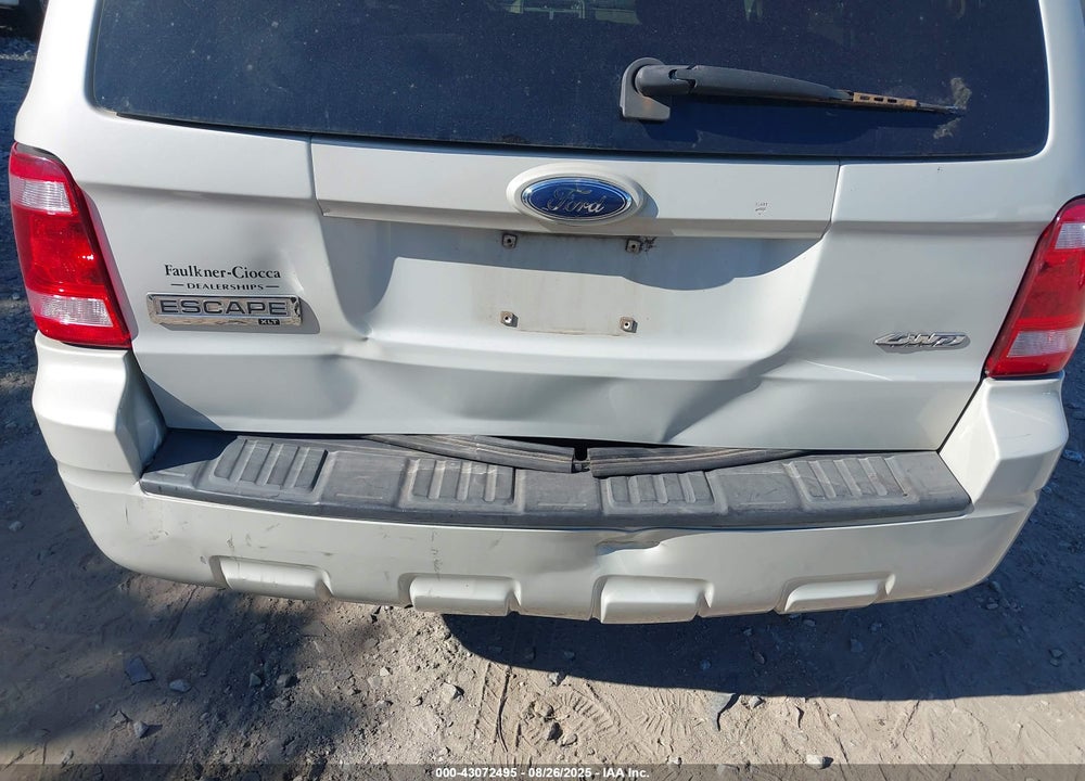 2008 FORD ESCAPE XLT VIN: 1FMCU93128KD99824