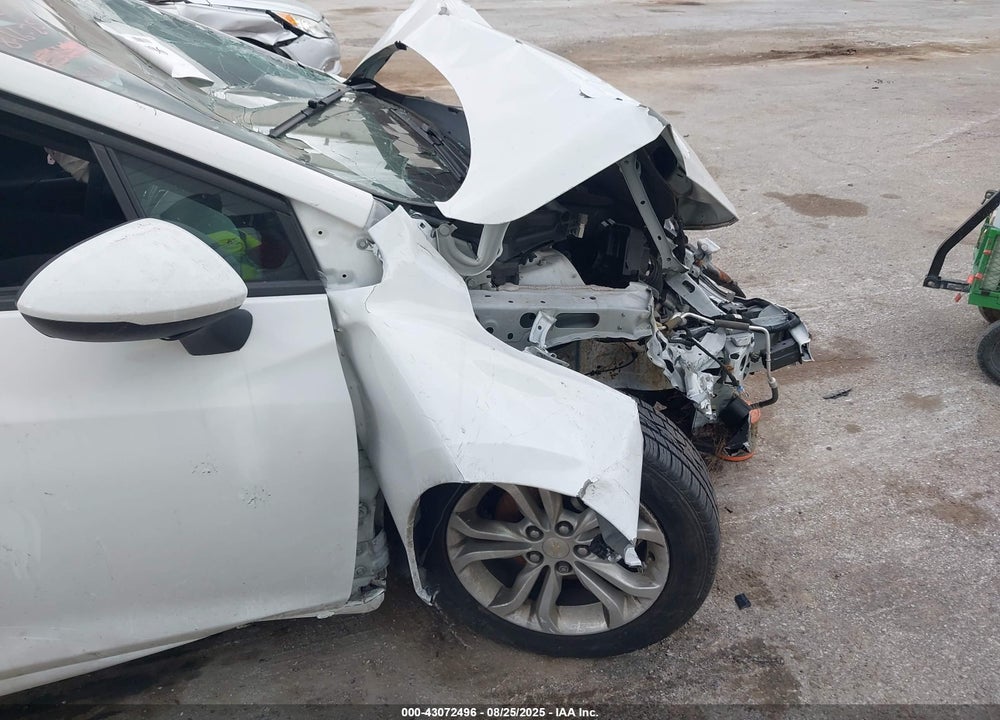 2019 CHEVROLET CRUZE VIN: 1G1BC5SM4K7135143