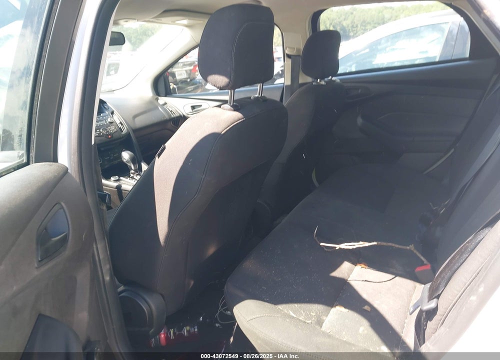 2016 FORD FOCUS VIN: 1FADP3E20GL369240