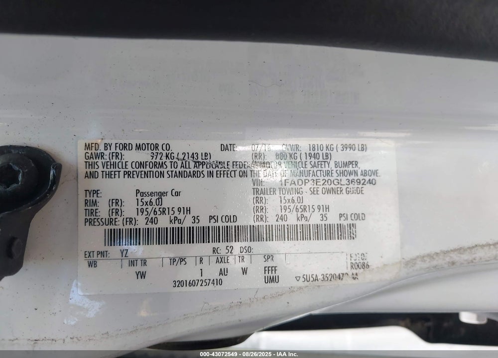 2016 FORD FOCUS VIN: 1FADP3E20GL369240