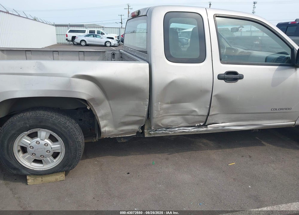 2005 CHEVROLET COLORADO VIN: 1GCCS198058228109