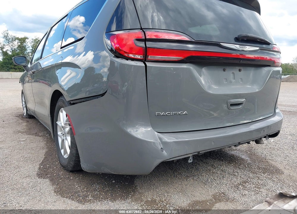 2022 CHRYSLER PACIFICA TOURING L VIN: 2C4RC1BG2NR109328