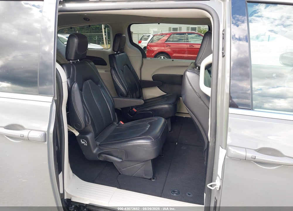 2022 CHRYSLER PACIFICA TOURING L VIN: 2C4RC1BG2NR109328