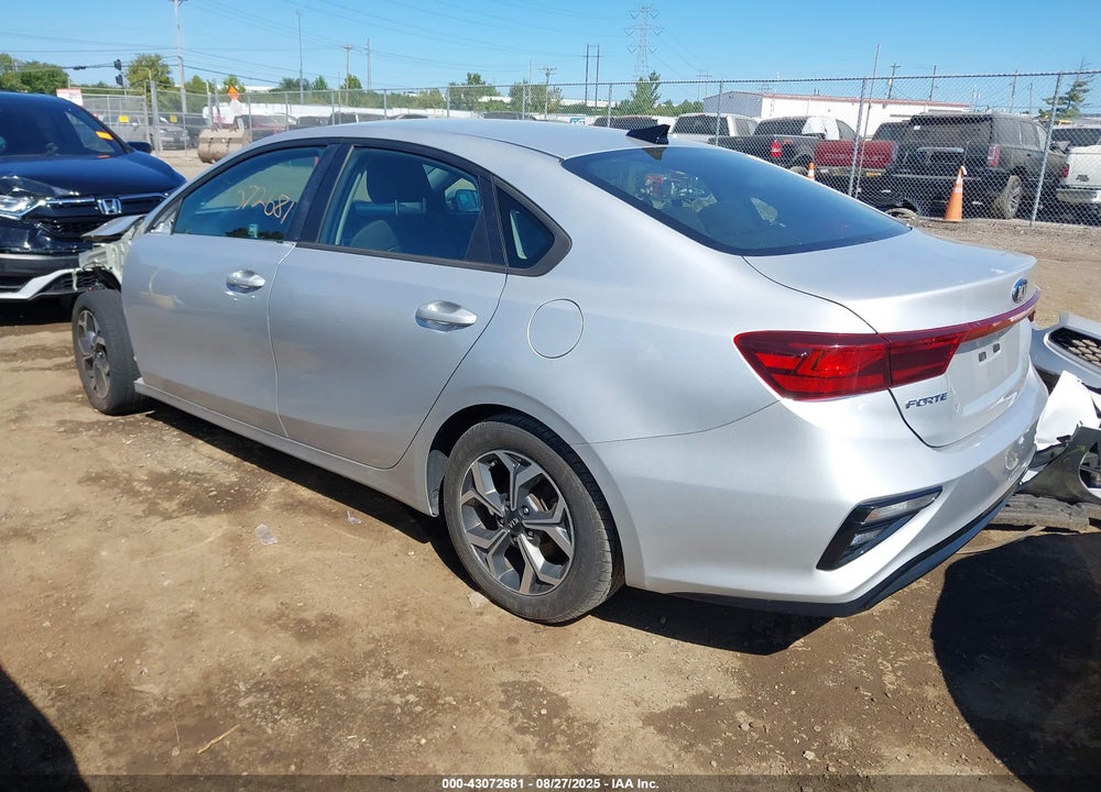 2021 KIA FORTE VIN: 3KPF24AD3ME267093