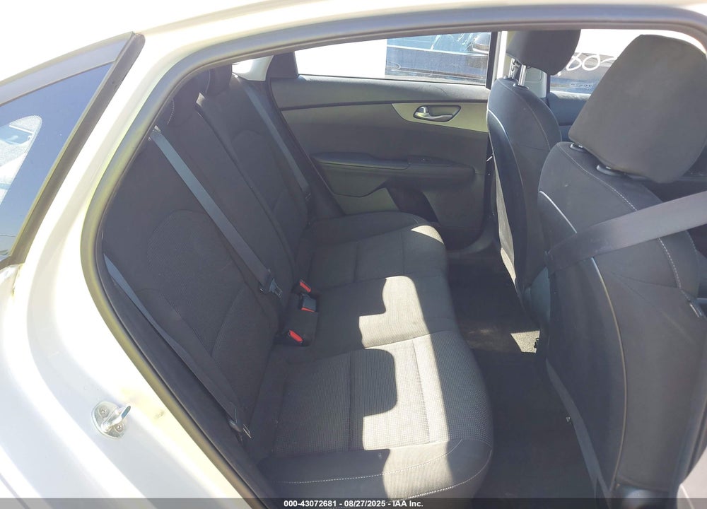 2021 KIA FORTE VIN: 3KPF24AD3ME267093