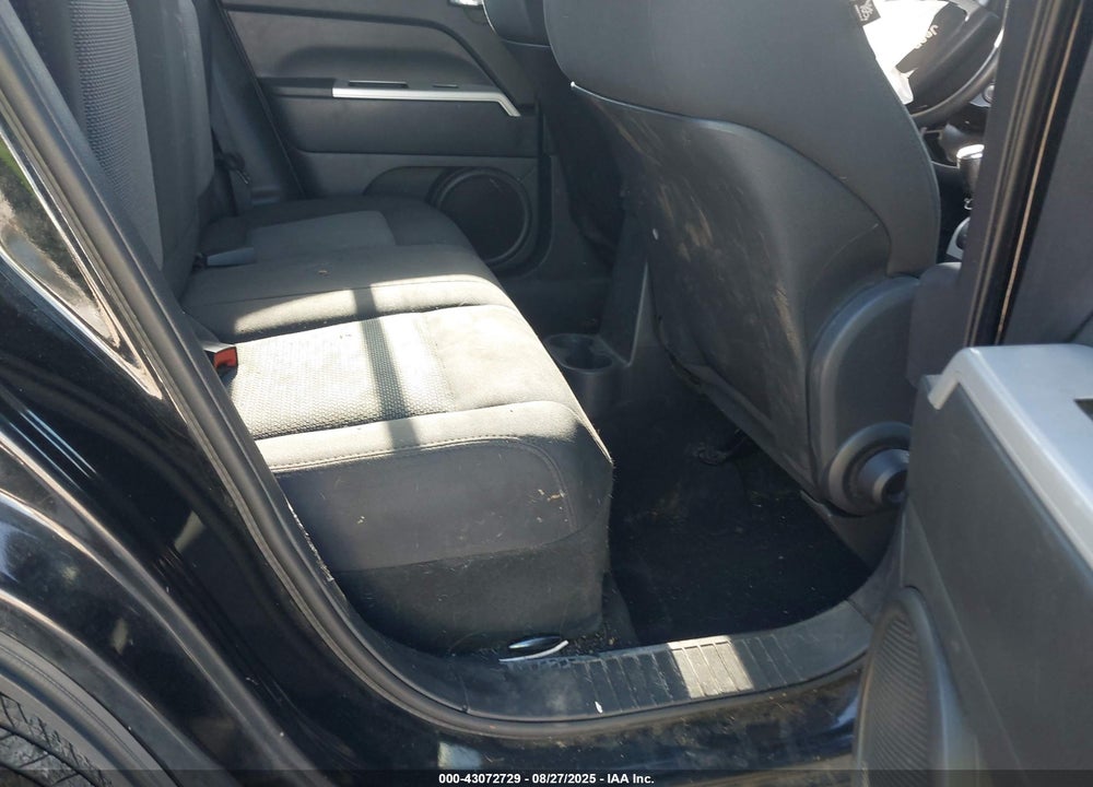 2008 JEEP PATRIOT SPORT VIN: 1J8FT28W58D676088