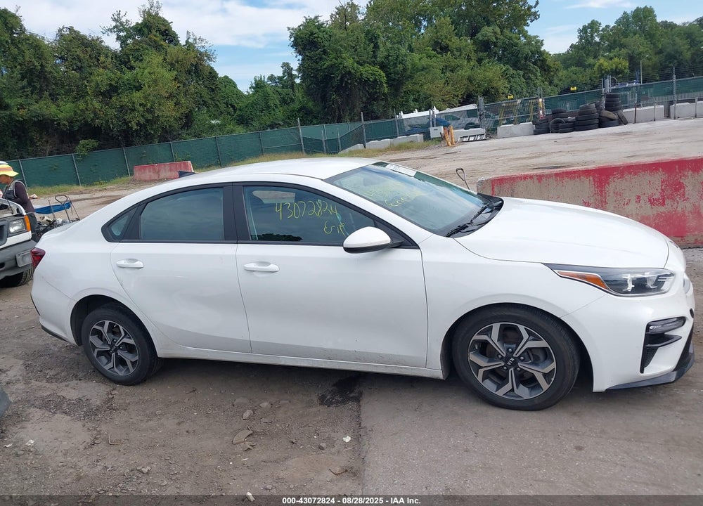 2021 KIA FORTE VIN: 3KPF24AD0ME343871