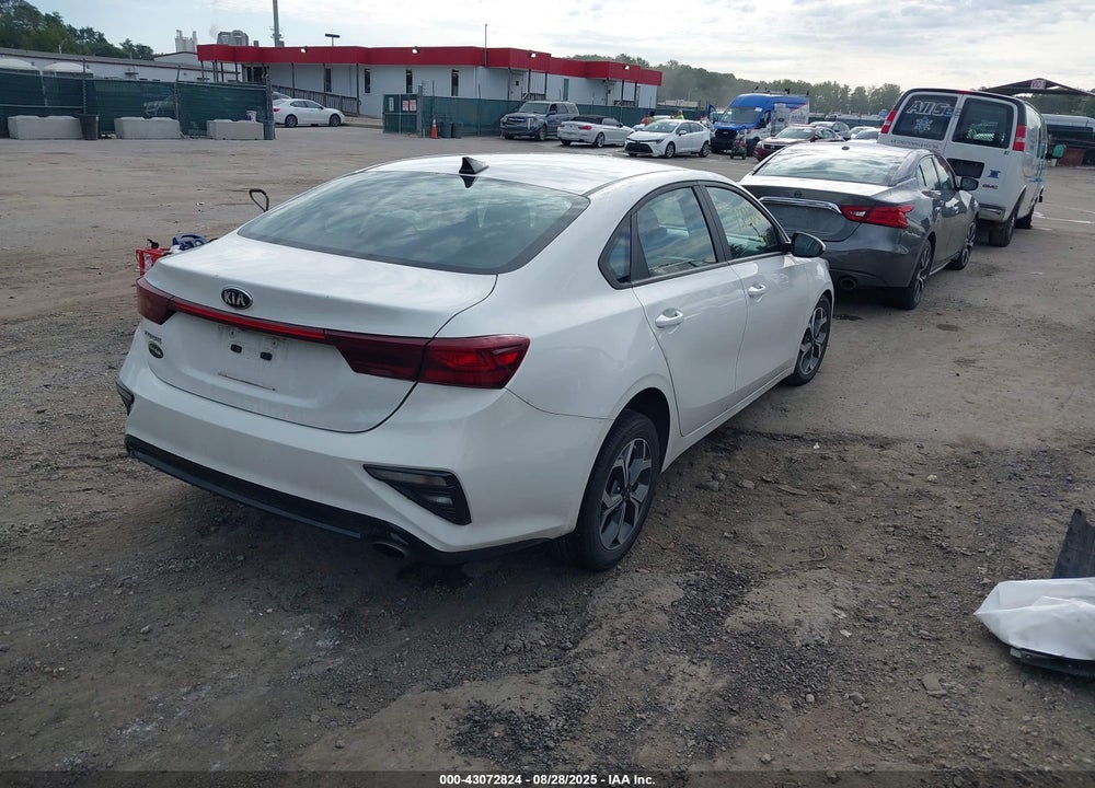2021 KIA FORTE VIN: 3KPF24AD0ME343871