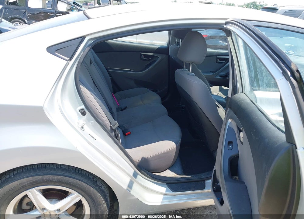 2016 HYUNDAI ELANTRA SE VIN: 5NPDH4AE8GH715813