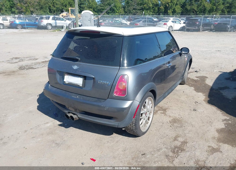 2002 MINI COOPER S VIN: WMWRE33462TD51974