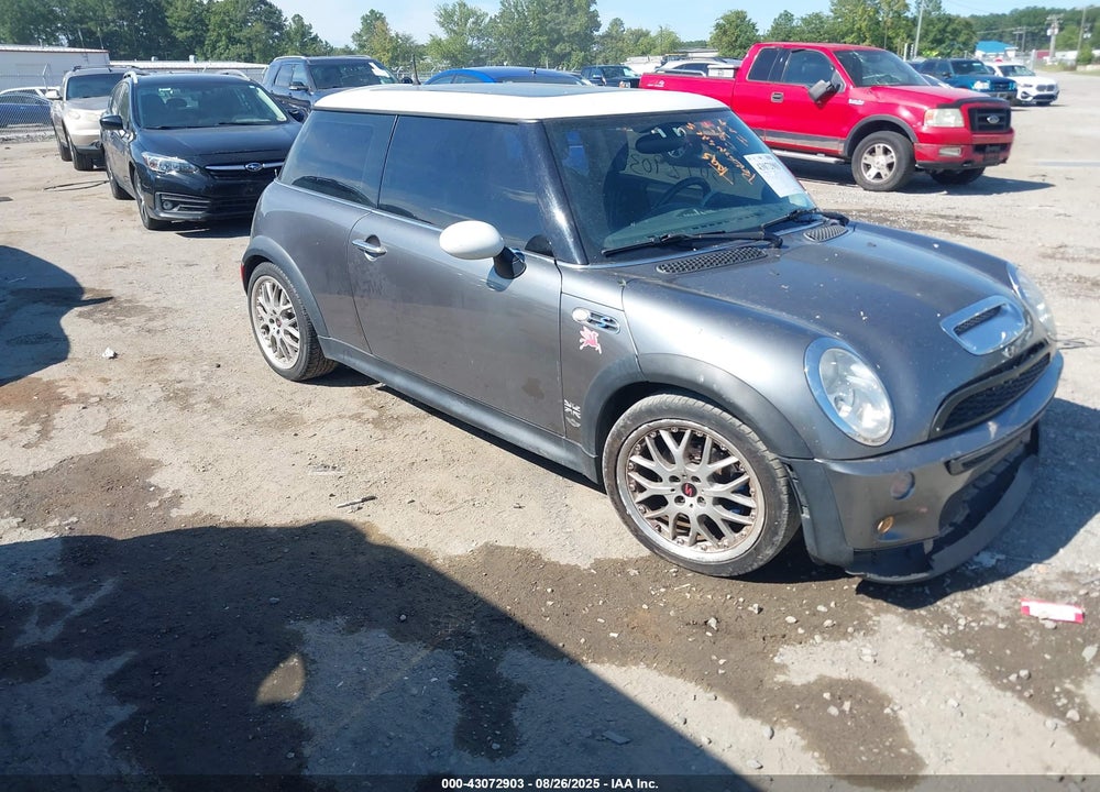 2002 MINI COOPER S VIN: WMWRE33462TD51974