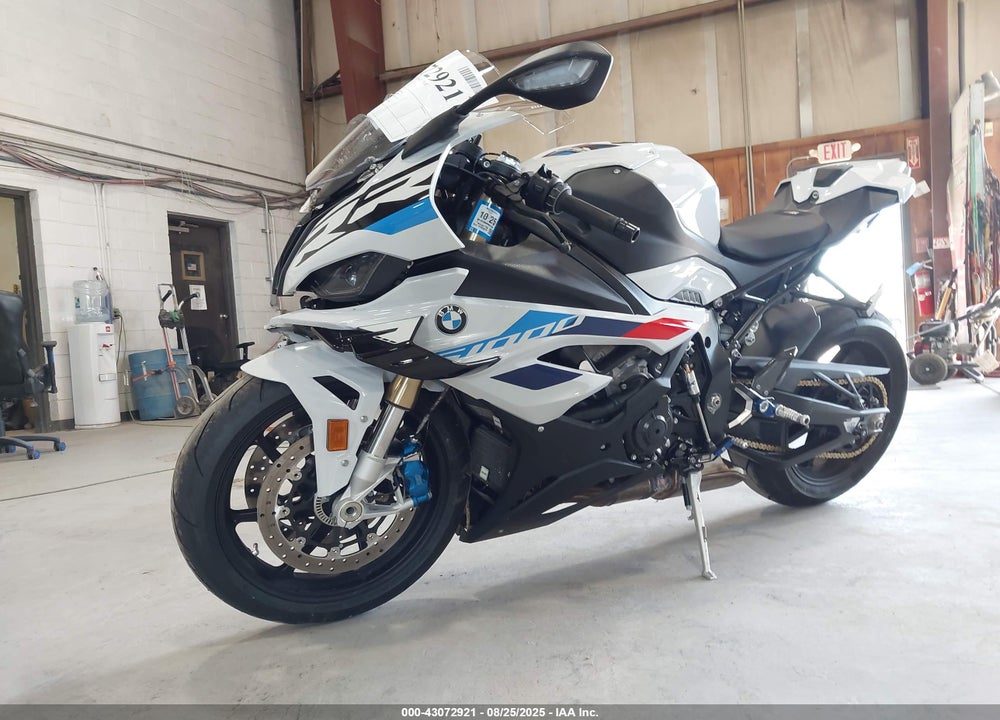 2023 BMW S 1000 RR VIN: WB10E6304P6H79782