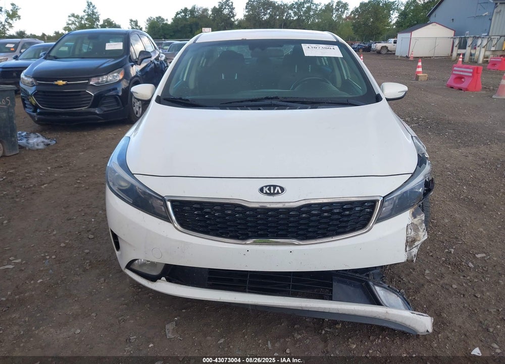 2017 KIA FORTE VIN: 3KPFL4A70HE053904