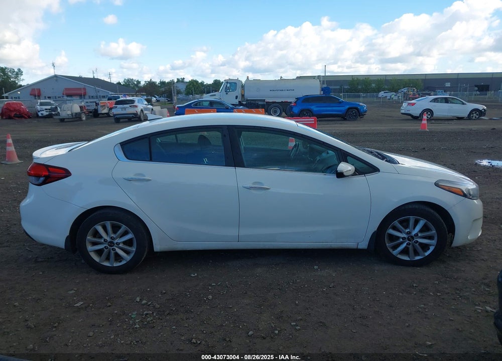 2017 KIA FORTE VIN: 3KPFL4A70HE053904