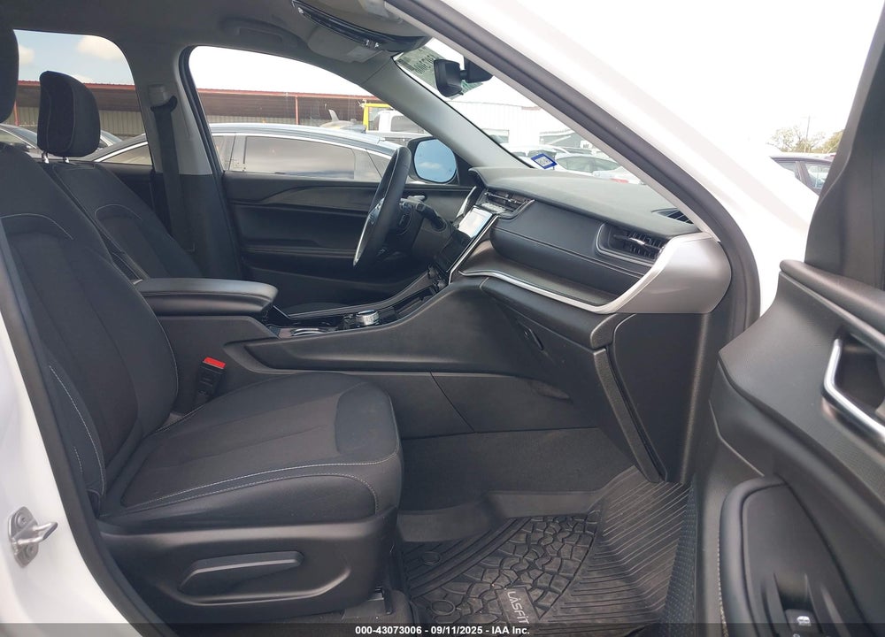 2023 JEEP GRAND CHEROKEE VIN: 1C4RJGAG2PC534408