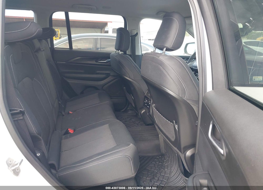 2023 JEEP GRAND CHEROKEE VIN: 1C4RJGAG2PC534408