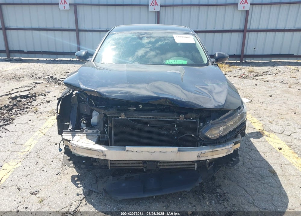 2018 HONDA ACCORD VIN: 1HGCV1F16JA005673