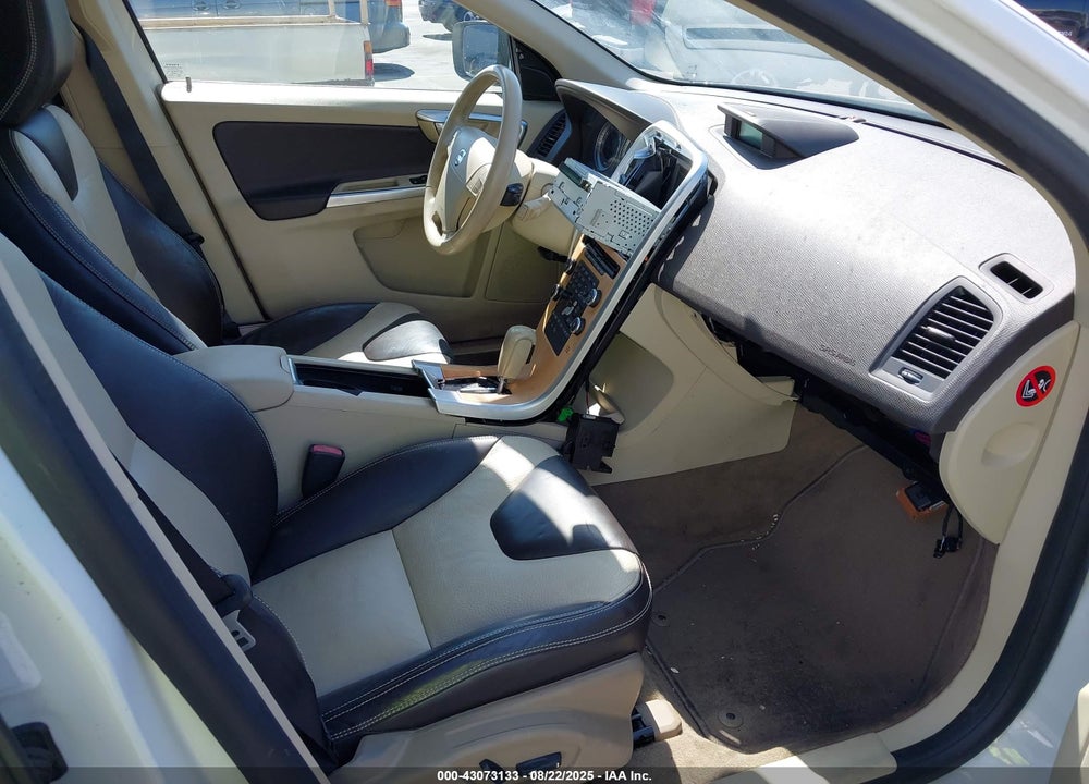 2010 VOLVO XC60 T6/T6 R-DESIGN VIN: YV4992DZXA2070836