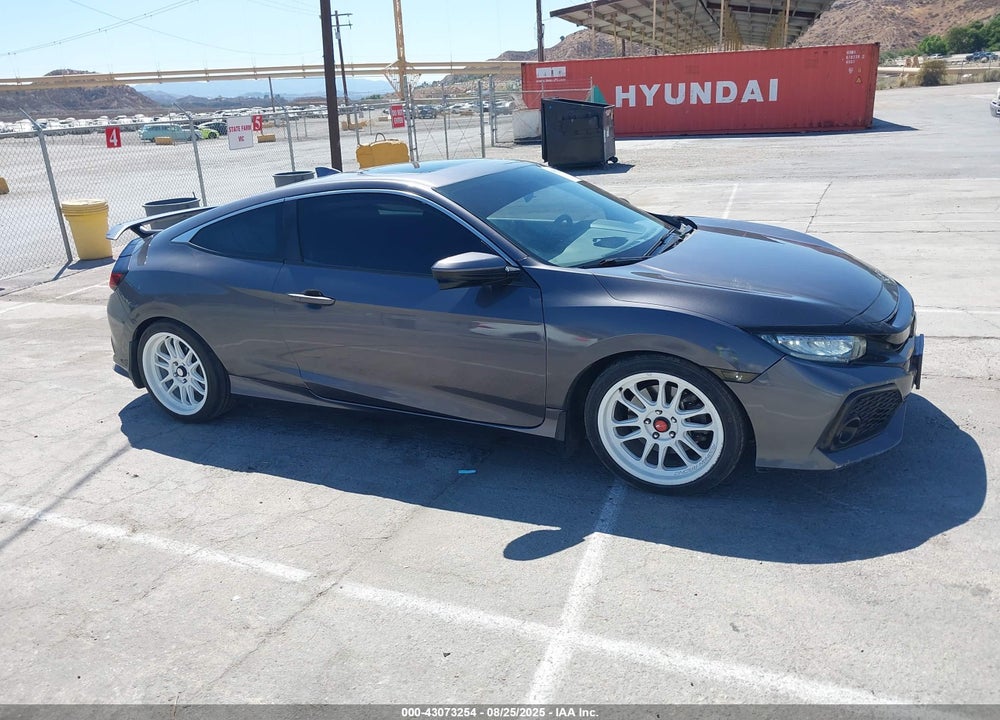 2017 HONDA CIVIC VIN: 2HGFC3A5XHH753685