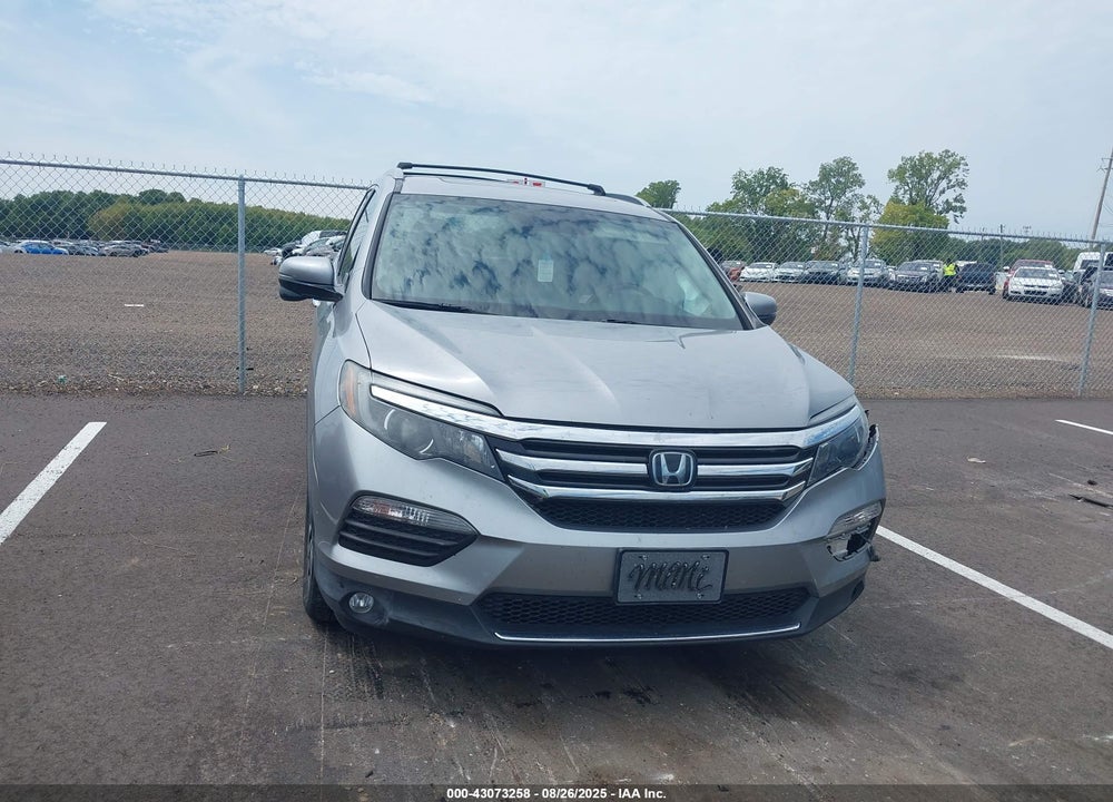 2017 HONDA PILOT VIN: 5FNYF5H90HB014074