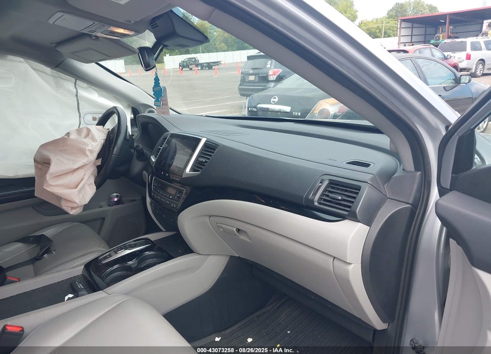 2017 HONDA PILOT VIN: 5FNYF5H90HB014074