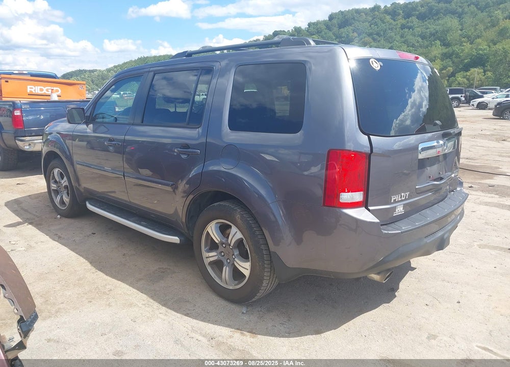 2015 HONDA PILOT VIN: 5FNYF4H32FB058869