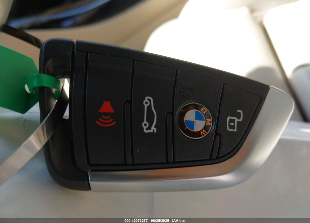 2021 BMW X3 VIN: 5UXTS1C09M9H64893
